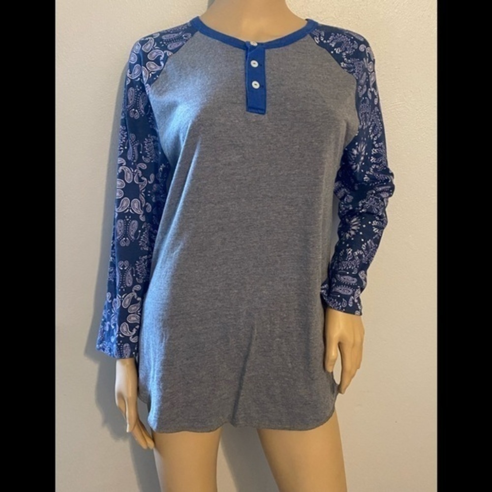 American eagle outfitters size S/P sweatshirt